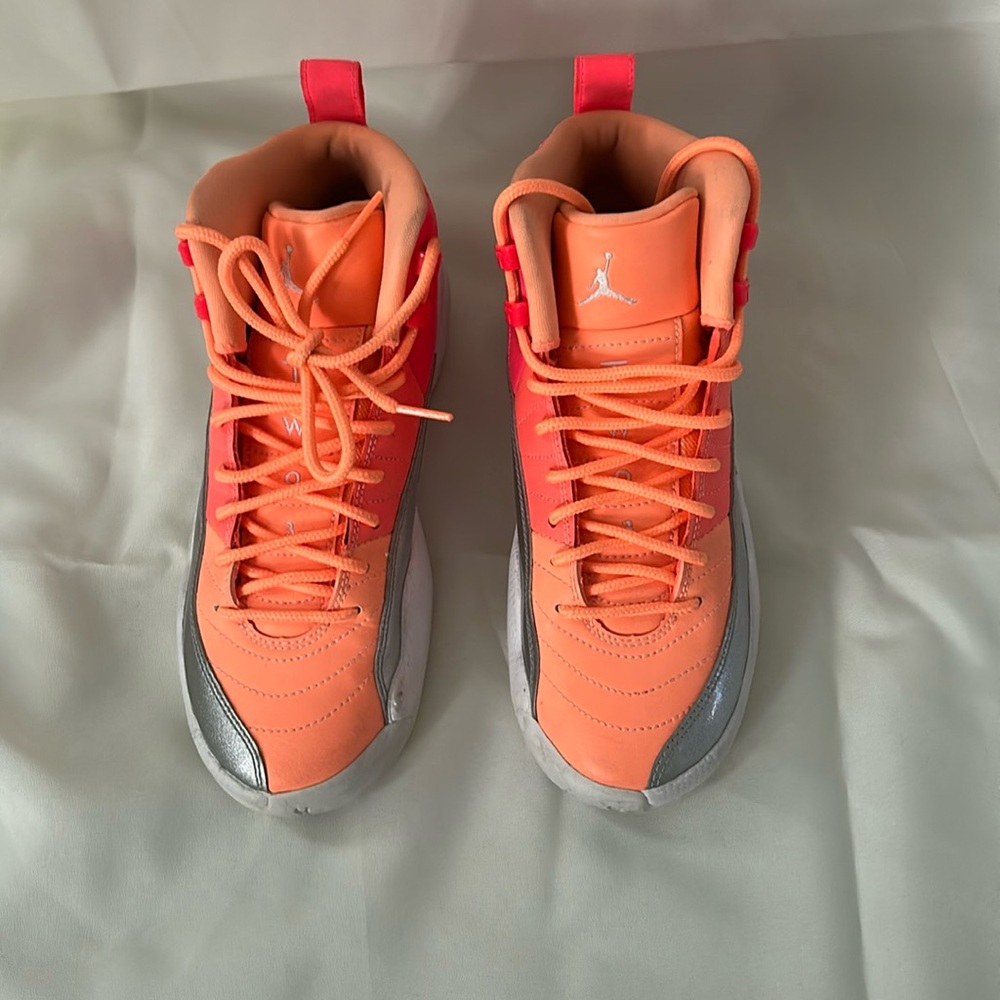 JORDAN 12 RETRO GS 'SUNRISE'
Used